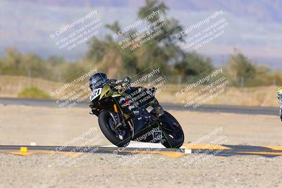 media/Dec-17-2023-CVMA (Sun) [[bf0c04832d]]/Race 3 Supersport Middleweight/